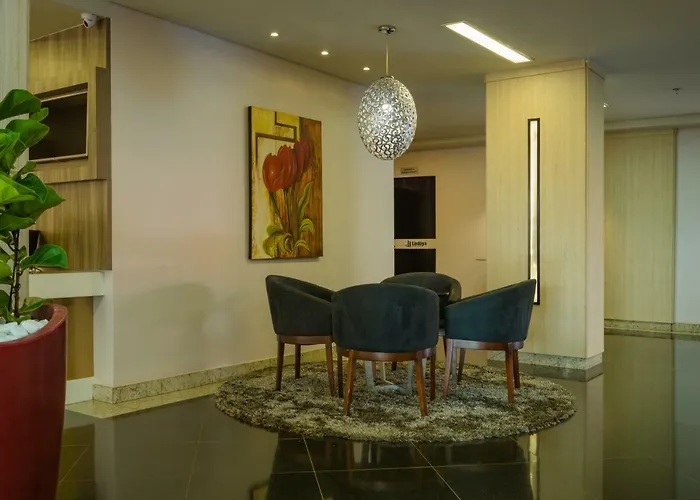 Lindoya Hotel